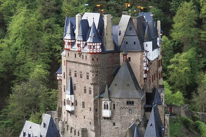Small-group day from Frankfurt to Eltz Castle with the guided interior visit and dinner on the way back, on a tour of Eltz Castle, castle tours in Europe