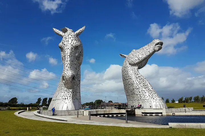 Driver-guided coach day from Castle Terrace in Edinburgh to Stirling, the Kelpies and Loch Lomond, on a tour of Stirling Castle, castle tours in Europe