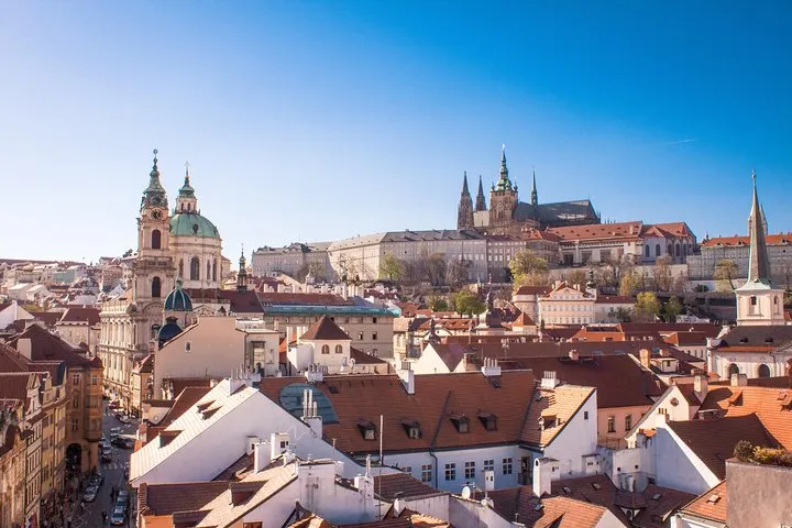 A 3.5-hour afternoon walk from Old Town Square over Charles Bridge up to Prague Castle, on a tour of Prague Castle, castle tours in Europe