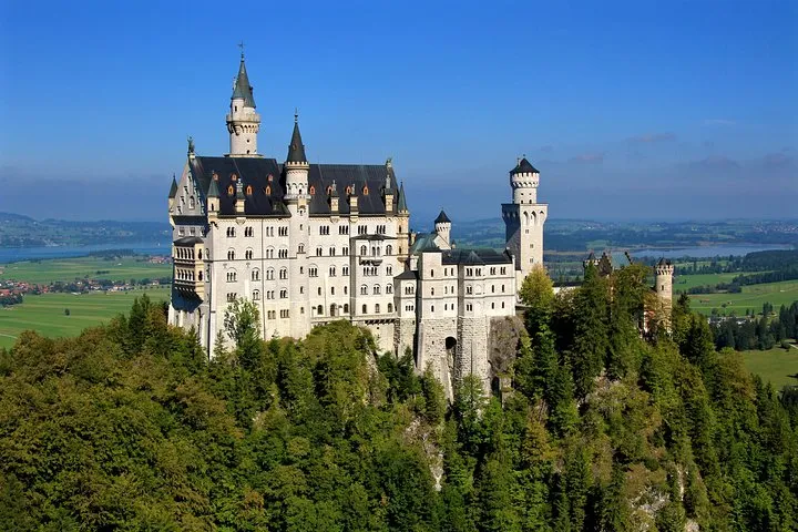 Coach day from Karlsplatz to Linderhof Palace, Oberammergau and Neuschwanstein with an audio guide inside the , on a tour of Neuschwanstein Castle, castle tours in Europe